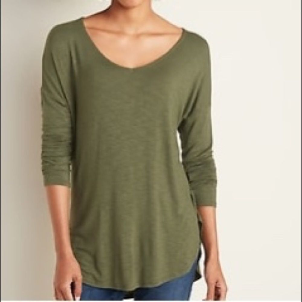 ✨Old Navy Olive Green Long Sleeve Tee✨